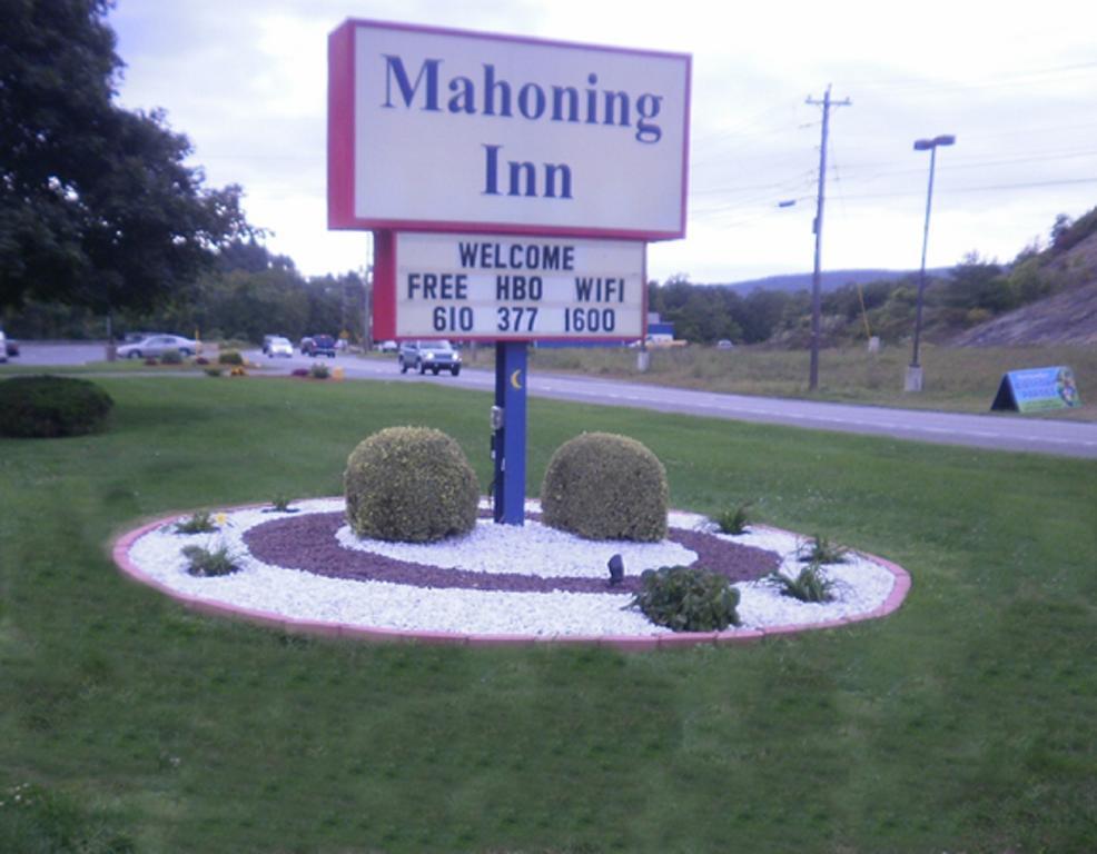 Mahoning Inn Lehighton Bagian luar foto